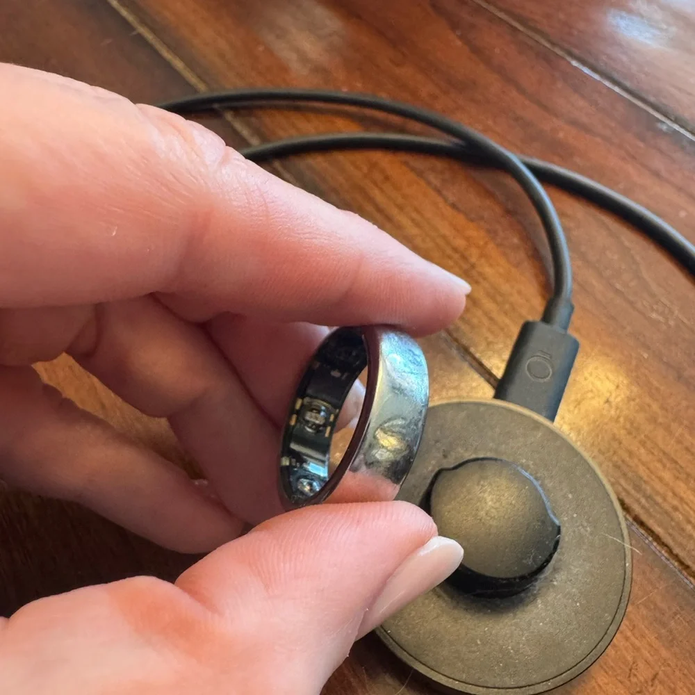 Ours Ring